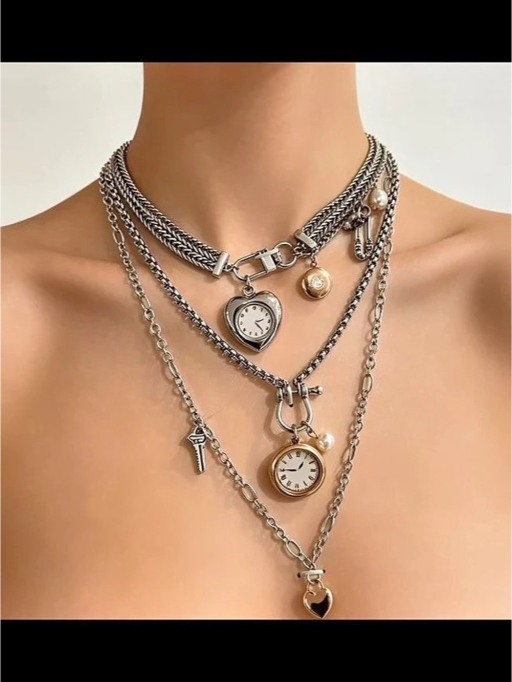 Layered Pendant Necklace Set in Gold